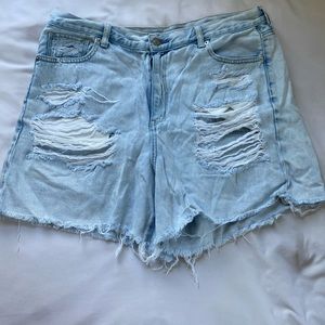 Ripped mom Jean shorts